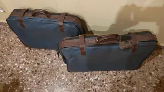 Maletas vintage azul y marrón