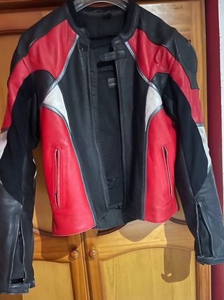 Chaqueta de cuero para moto