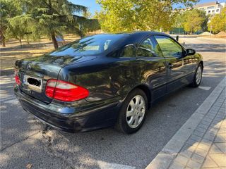 Mercedes-Benz  CLK 200