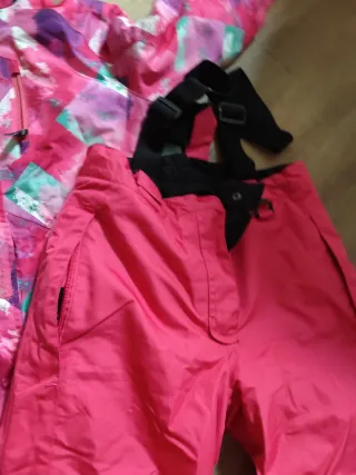 Conjunto ski: chaqueta y 2 pantalones+ guantes