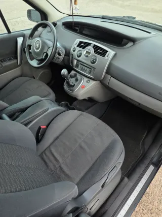 GRAND SCENIC 2009 7 PLAZAS 6 MARCHAS PEGATINA B