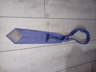 Elegante corbata azul