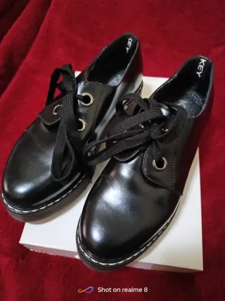 Scarpe donna Keys nere