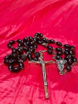 Rosario antiguo de cuentas negras