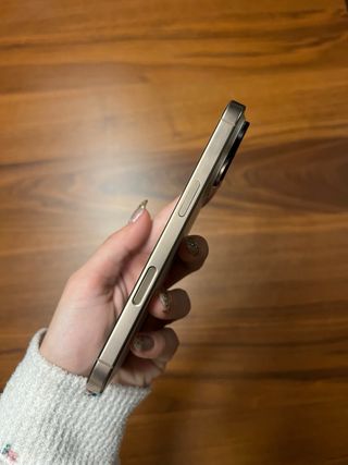 iPhone 16 Pro 256GB Dorado Desierto