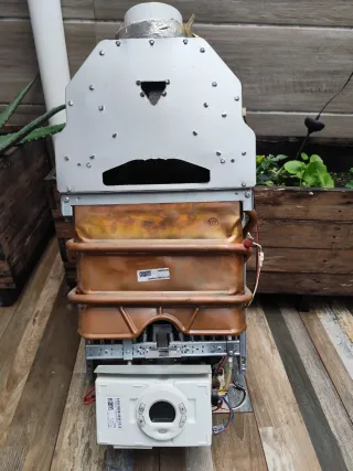 Calentador Junkers HydroPower Plus WTD 14 KG