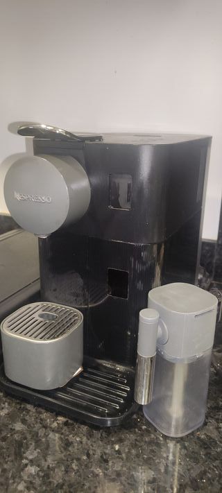 Cafetera Nespresso Lattissima REGALO CAJÓN CÁPSULA