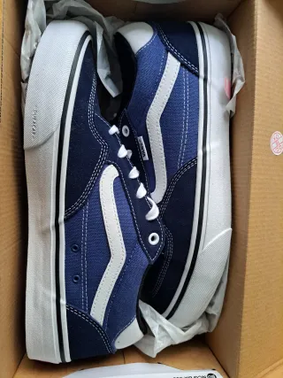 Zapatillas Vans Azules y Blancas