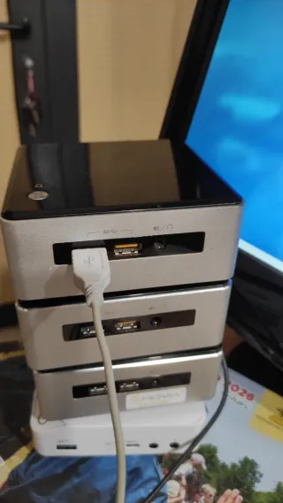 Intel NUC Mini PC ricondizionato W11