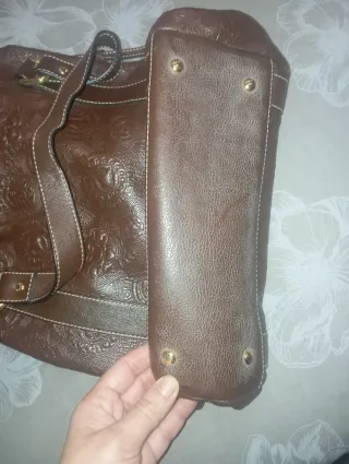 Bolso Tous Marrón con Detalles Dorados