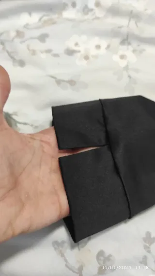 Torera negra elegante