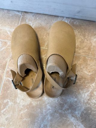 Zapatillas Pull&Bear tipo Birkenstock Beige