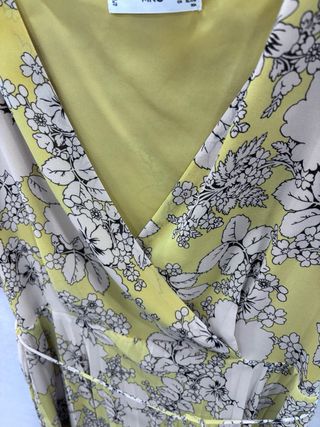 Vestido floral Mango Talla L Falda Plisada