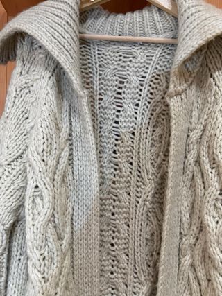 Abrigo de punto ochos de Zara