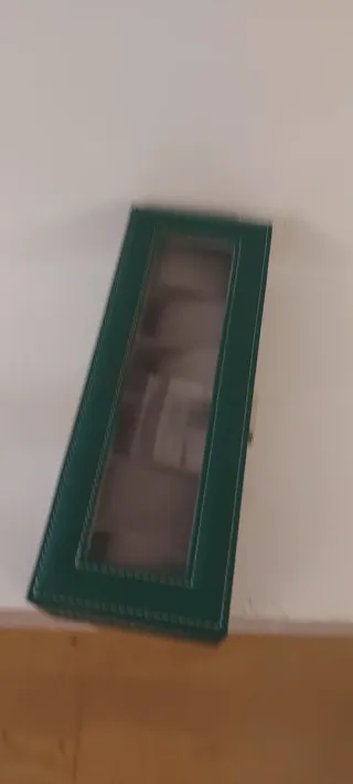 Scatola porta orologi verde