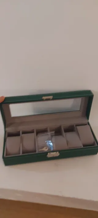 Scatola porta orologi verde