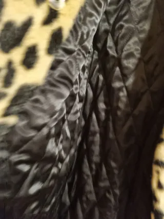Abrigo pelo sintético estampado leopardo