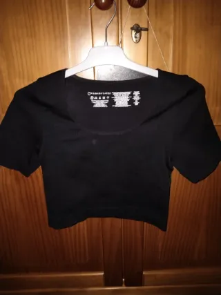 Camiseta Top Corto Negro Primark Talla XS