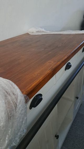 Isla de cocina con mesa extensible