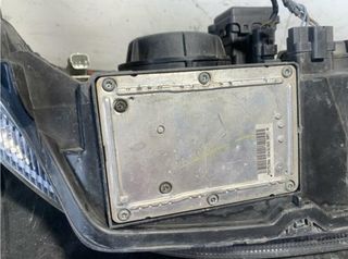 Renault 57622 faro izquierdo 8200002465 laguna 1.9