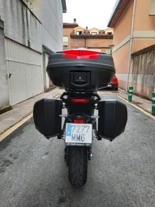 Yamaha Tracer 900 GT Negra con Maletas