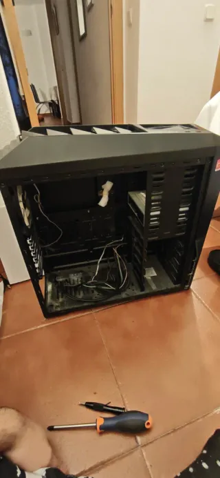 Torre PC Zalman Z11 Plus Negra + lector grabador
