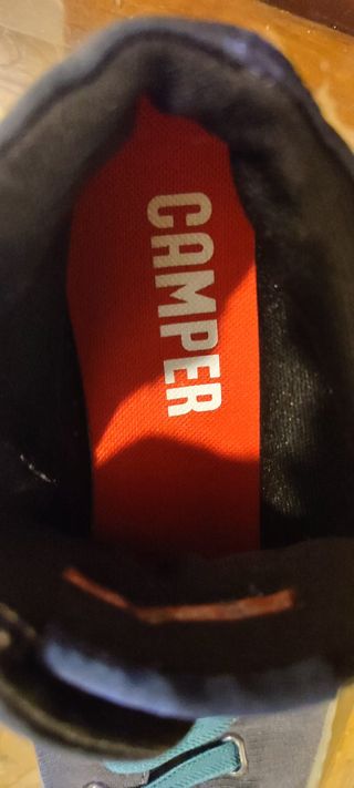 Botas Camper Azul Marino con Cordones Verdes