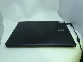 Ordenador portátil Acer Aspire E1