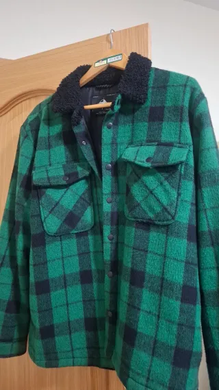 Cazadora cuadros hombre verde y negro