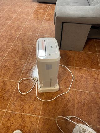 Deshumidificador 10L Leroy Merlin Blanco vale 120€
