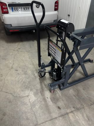 Transpaleta elevadora