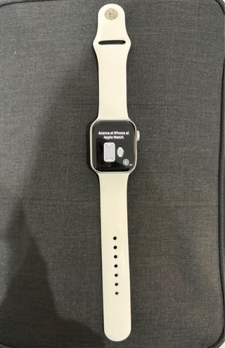 Apple Watch SE Plata con Correa Blanca Cn garantia