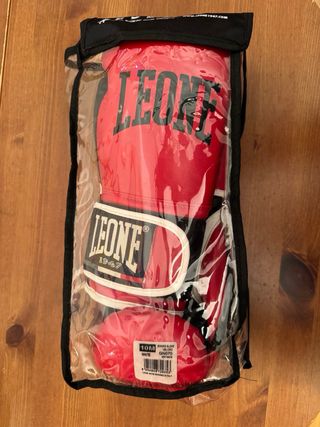 Guantes de boxeo LEONE  Rojo y negro