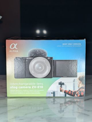 Cámara Sony Alpha ZV-E10 + Lente 16-50