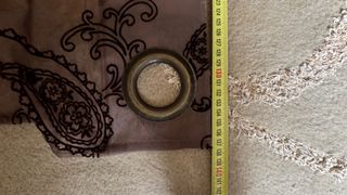 Cortina Loja do Gato Marrón con bordado. Nueva