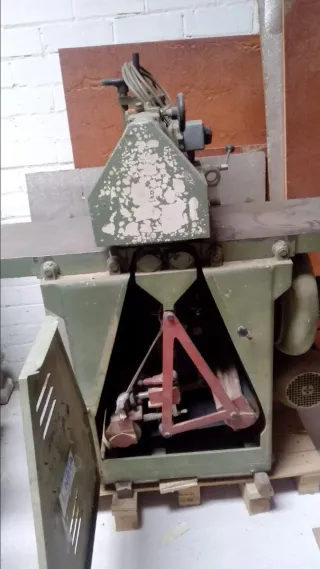 Lijadora banda y regruesadora con alimentador