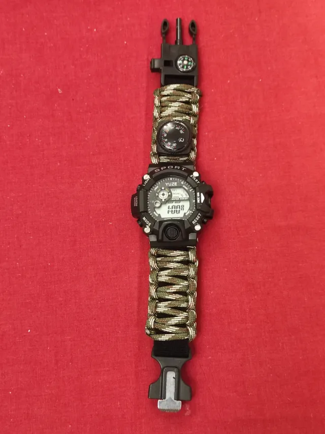 Reloj de Supervivencia con Brújula