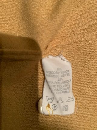 Conjunto jersey y chaqueta beige