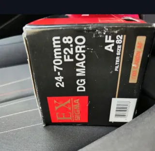 Sigma Zoom 24-70mm f/2.8 EX DG Macro