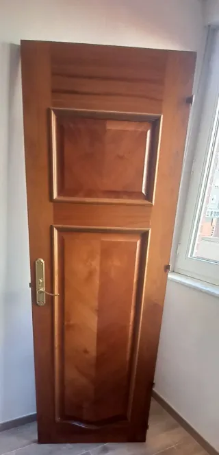 Puerta madera maciza interior