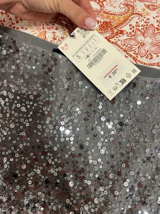 Falda Zara lentejuelas plateadas con flecos Talla