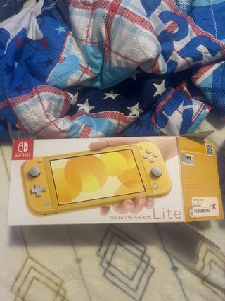 Nintendo Switch Lite Amarilla