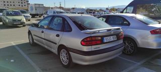 Renault Laguna 2000