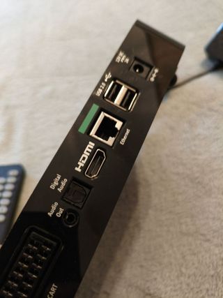 Decodificador AirTies OHD80 HD + mando