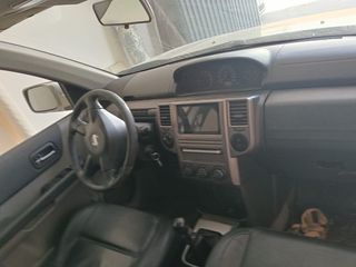 Nissan X-Trail 2004 2.2 136