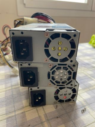 4 Fuentes de Alimentación FSP