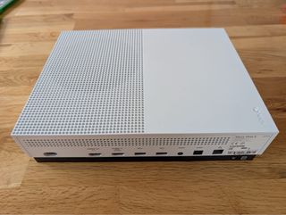 Xbox One S 1TB + 2 Mandos + Juegos