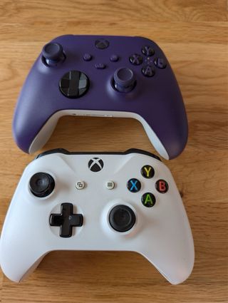 Xbox One S 1TB + 2 Mandos + Juegos