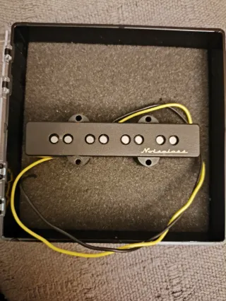 Pastilla Bajo Fender Noiseless Jazz Bass