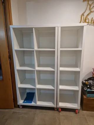 Estantería blanca 2x4 cubos y otra de 4cubos